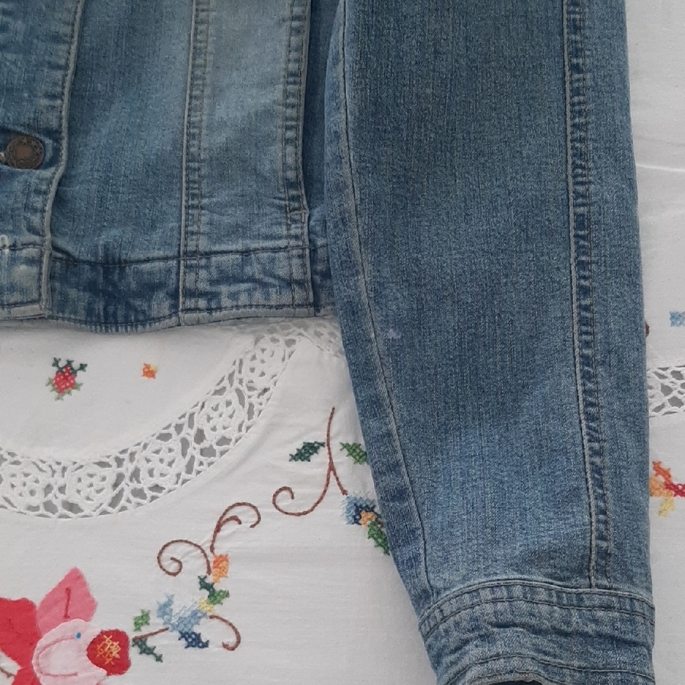 J M DENIM💙"THE BEST BLUE JEANS" Light Blue Jean Jacket-Fitted Casual Style Sz 8 - Picture 10 of 10
